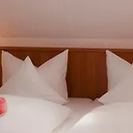 Ξενοδοχείο Schuberths Am Schloss 3*